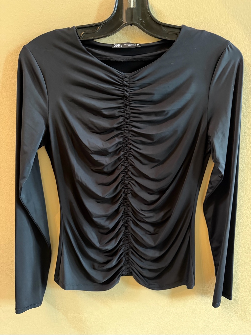 Zara Black Long-Sleeve Ruched Front Tee